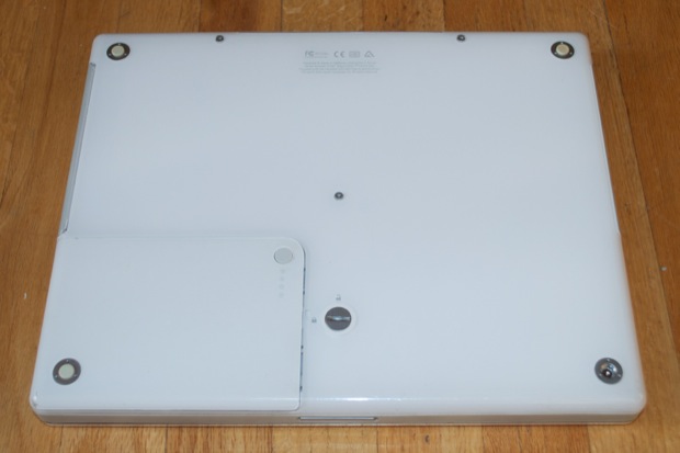 14inchG3iBook_0005