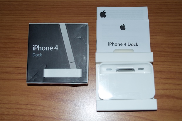 2010iPhone4Dock_0011
