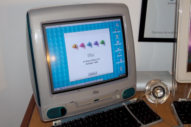 Apple_demo_CDs_0025