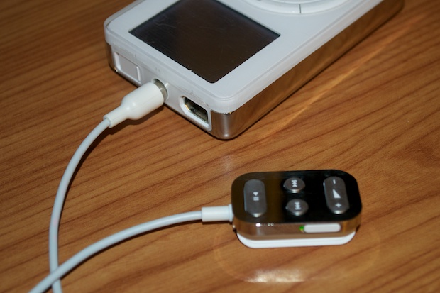 ipod1and2remotes_0064