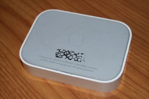 ipoddocks2003_0002