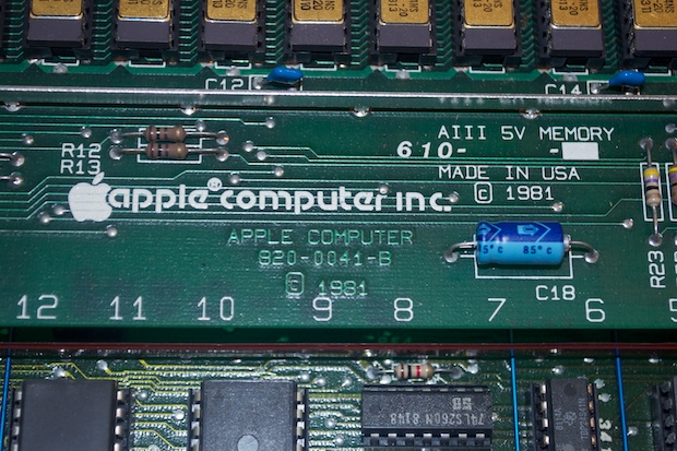 new_appleIII_0036