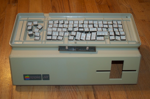 new_appleIII_0063