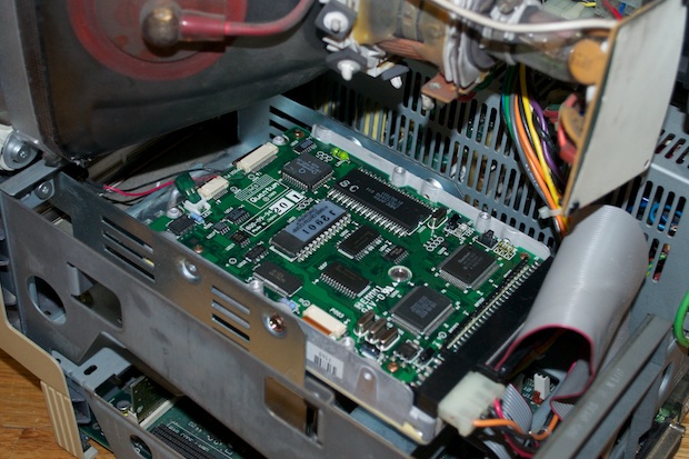 se30_hdd_mounted_0002